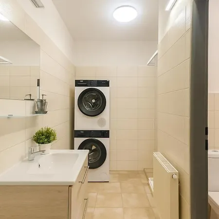 דירה Ideal For Big Groups, Modern 14 Guest Near Prague Rakovník